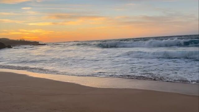 This piece is “Wandering”. My 2nd “healing cello” composition. Set to beach videos with background wave sounds that I took in Hawaii in January.
#healingcello #soothingsounds #waves #cello #create